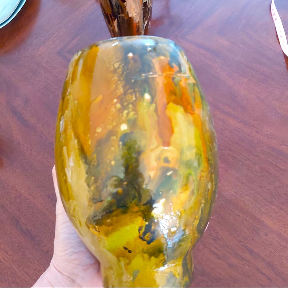 Hand Crafted decoration Vase for your home